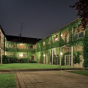 B&B Morindino Design